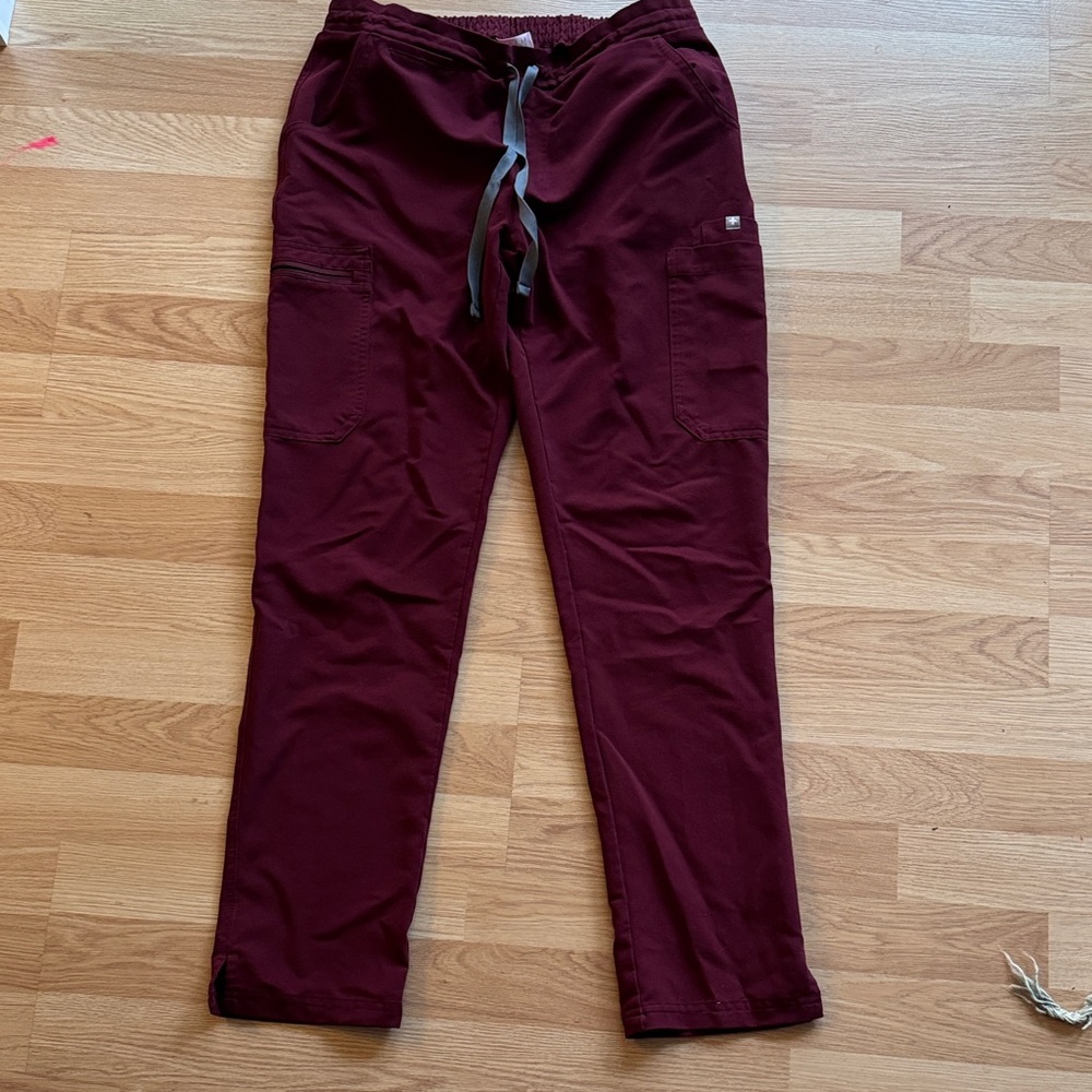 Women’s Figs scrub pants